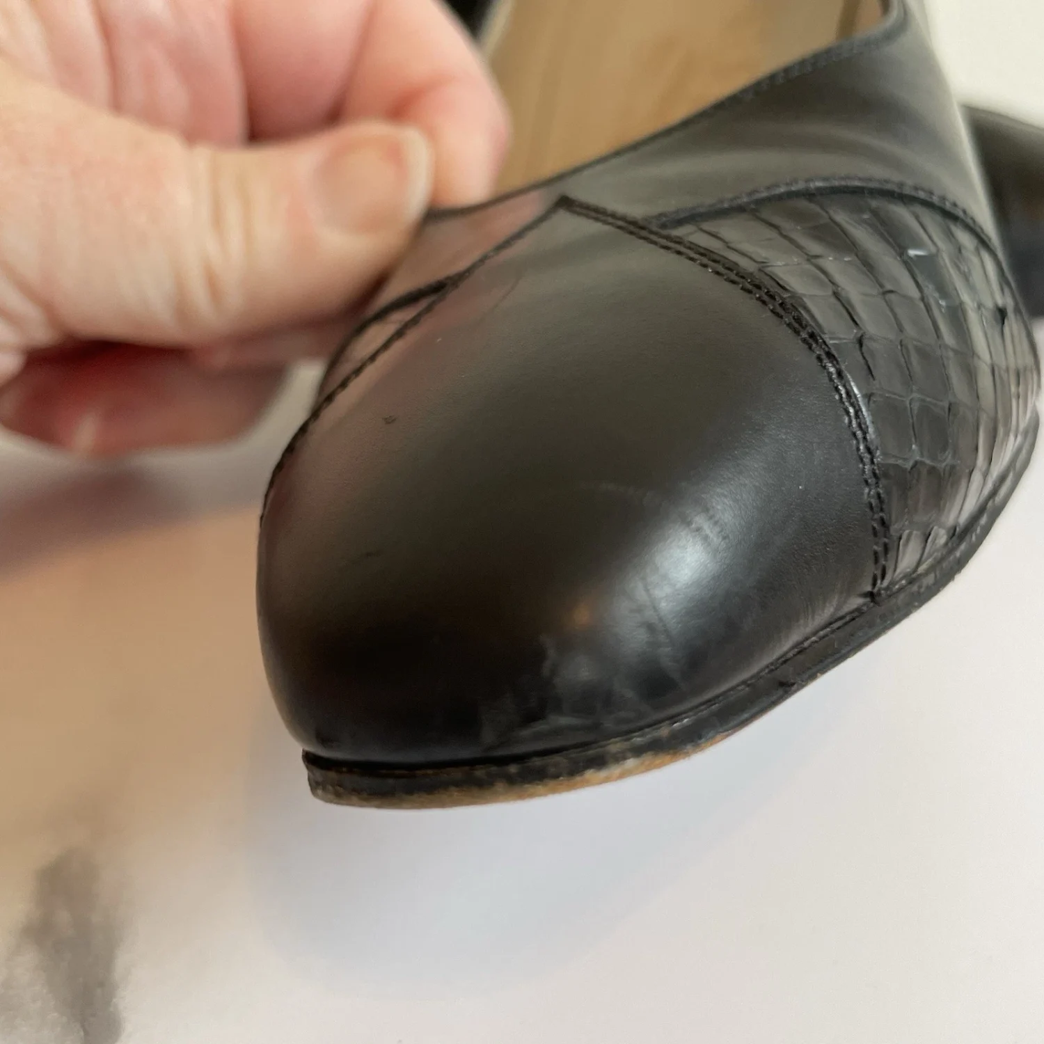 复古 Salvatore Ferragamo 黑色皮革尖头高跟鞋 8.5 码-