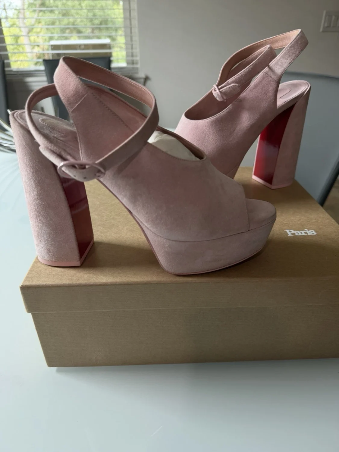 Christian Louboutin Movida Iriza 130 麂皮厚底凉鞋 Rosy 粉红色 39 码-