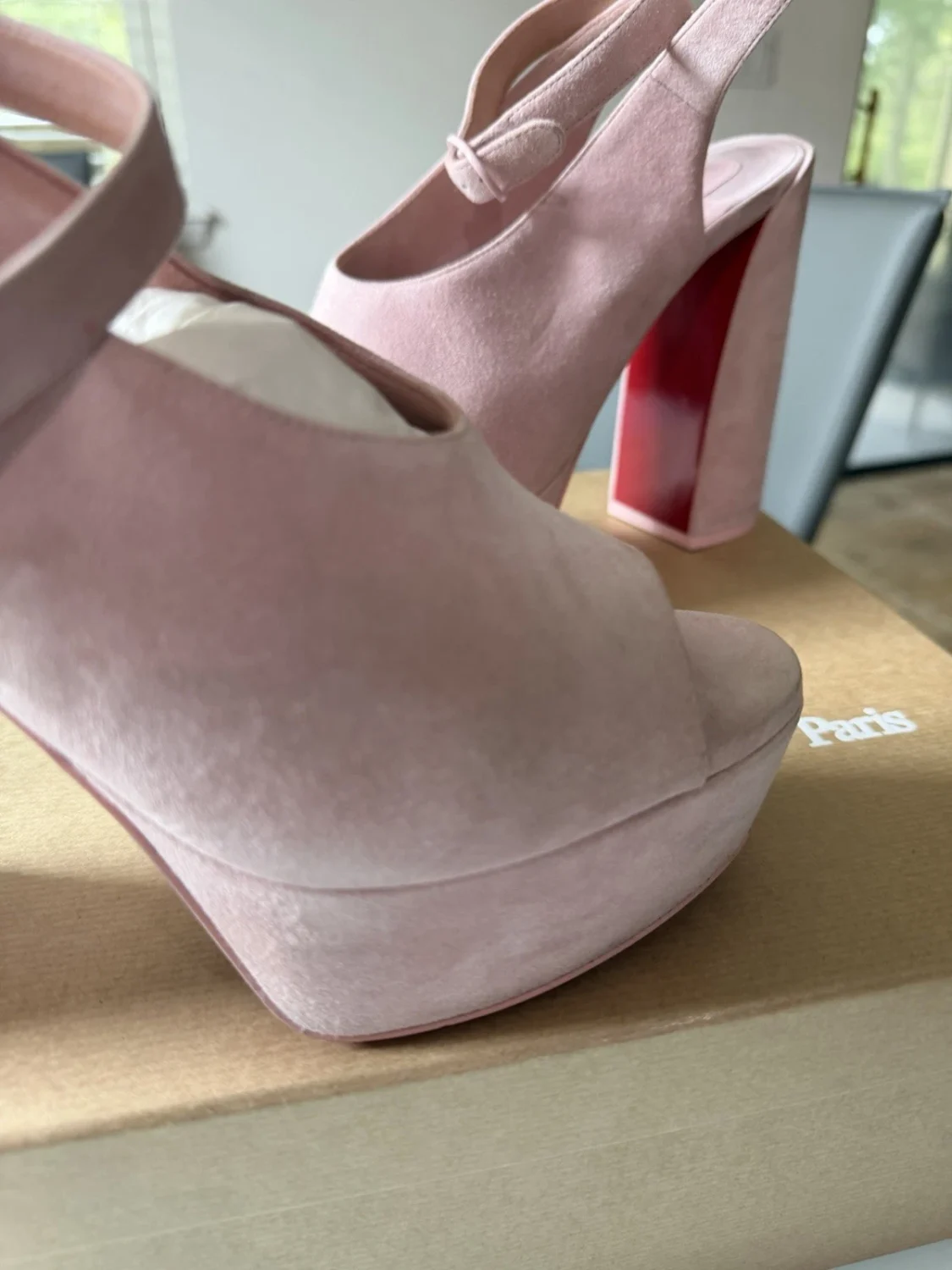 Christian Louboutin Movida Iriza 130 麂皮厚底凉鞋 Rosy 粉红色 39 码-