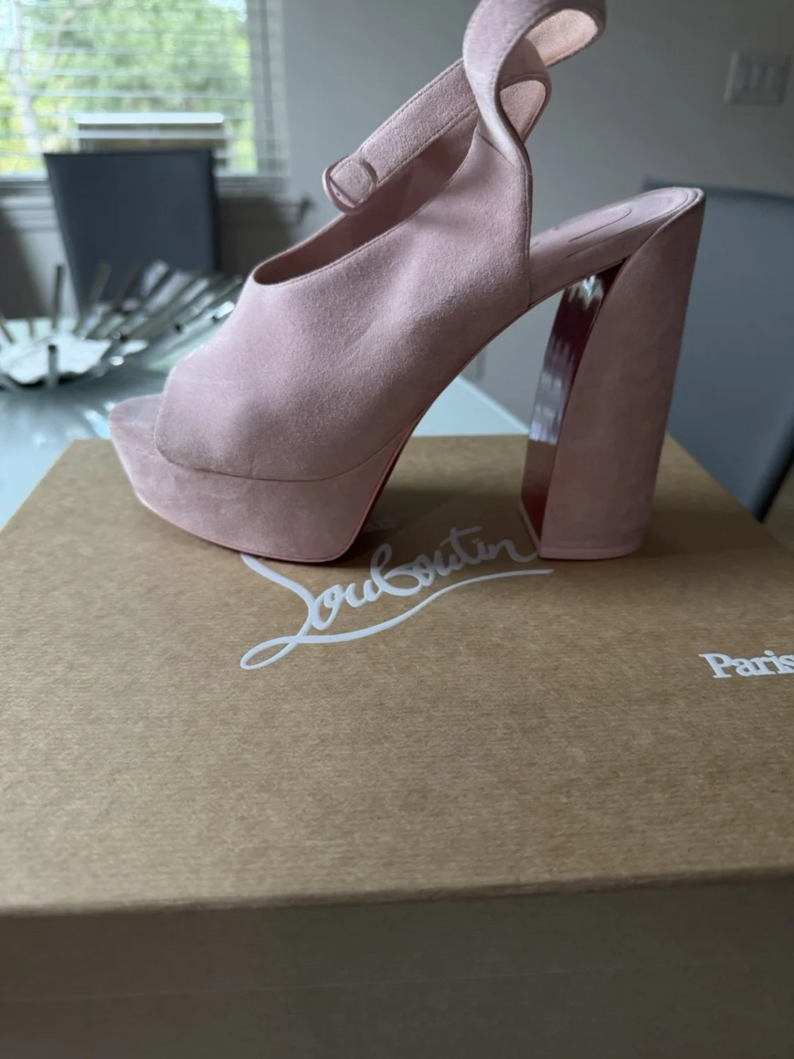 Christian Louboutin Movida Iriza 130 麂皮厚底凉鞋 Rosy 粉红色 39 码-