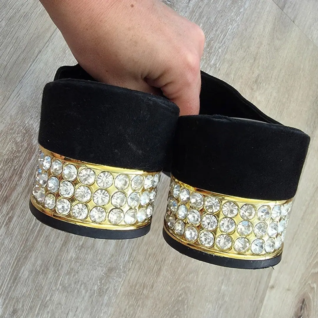 Jeffrey Campbell Teseida 黑色麂皮绒皮革方跟骡子 尺寸 9 水钻宝石-