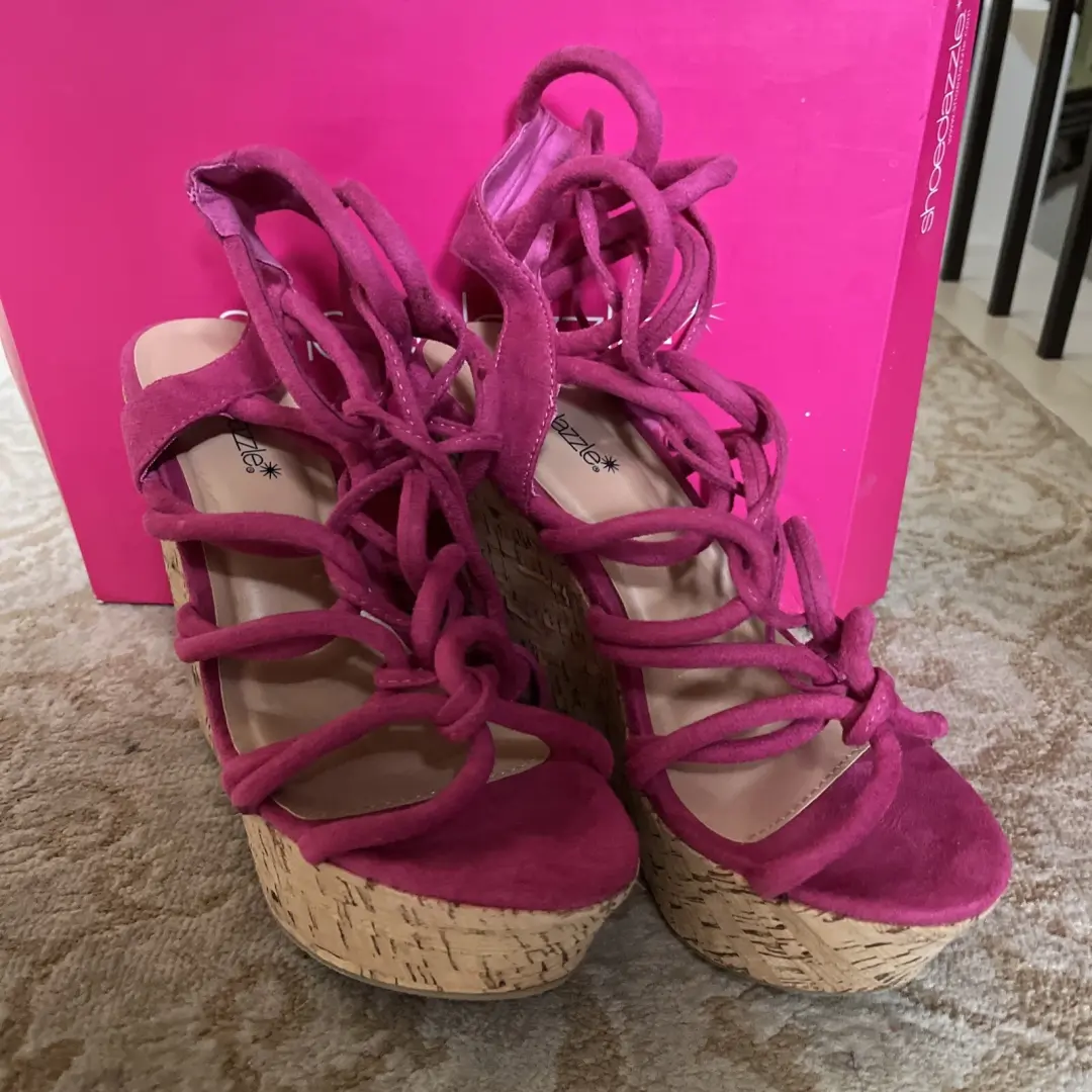 🦄😎🩷Pink Shoedazzle 7.5 坡跟高跟鞋-踝带鞋 Karlotta 二手状况完好-