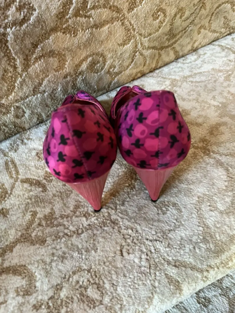 😎🩷Betsey Johnson ~ Vero Cudio ~ 女式 5.5 M 平台高跟鞋露趾-