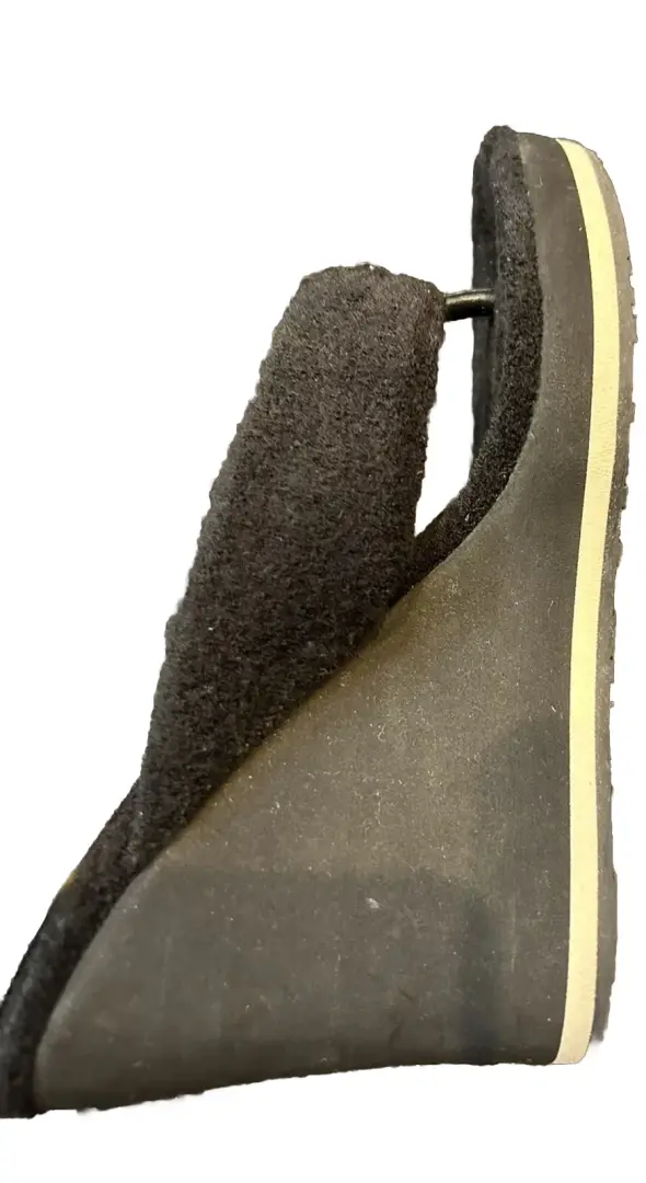 😎🖤Jimmy Choo 黑色楔形丁字鞋 35 码 1/2 二手状况完好-