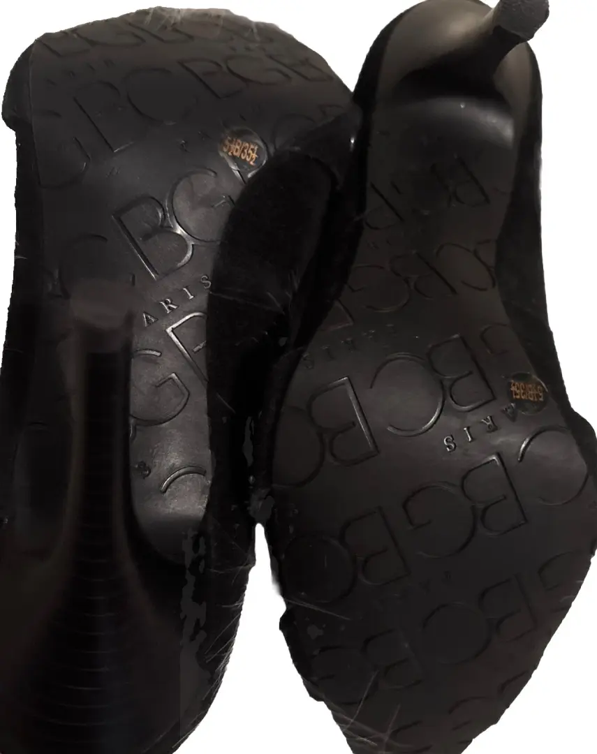 😎🖤BCBG 黑色麂皮绒铆钉泵 4 英寸堆叠鞋跟新品-