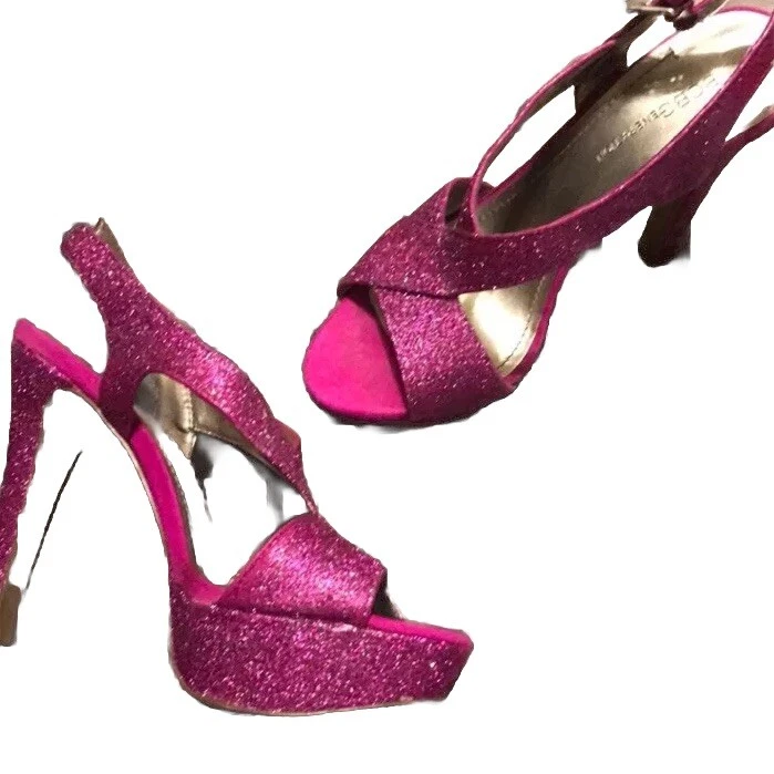 👠😎🩷🩷粉色闪光露趾绑带凉鞋尺寸 6 BCBGeneration-