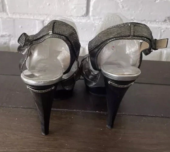 👠😎🩶Michael Kors 女式金属厚底高跟鞋绑带凉鞋 5.5 码-