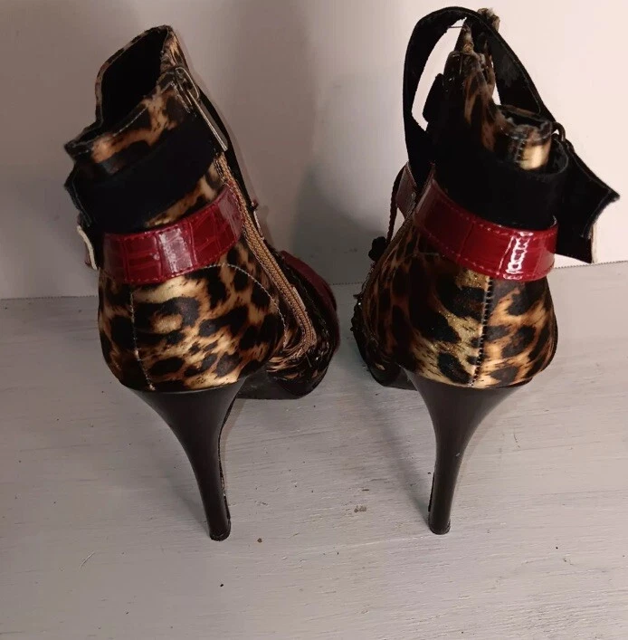 👠😎❤️ Anne Michelle 女式细跟短靴动物印花鬃毛 6 码-
