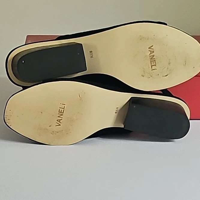 Vaneli 黑色麂皮绒穿孔露跟露趾扣 9.5 N-