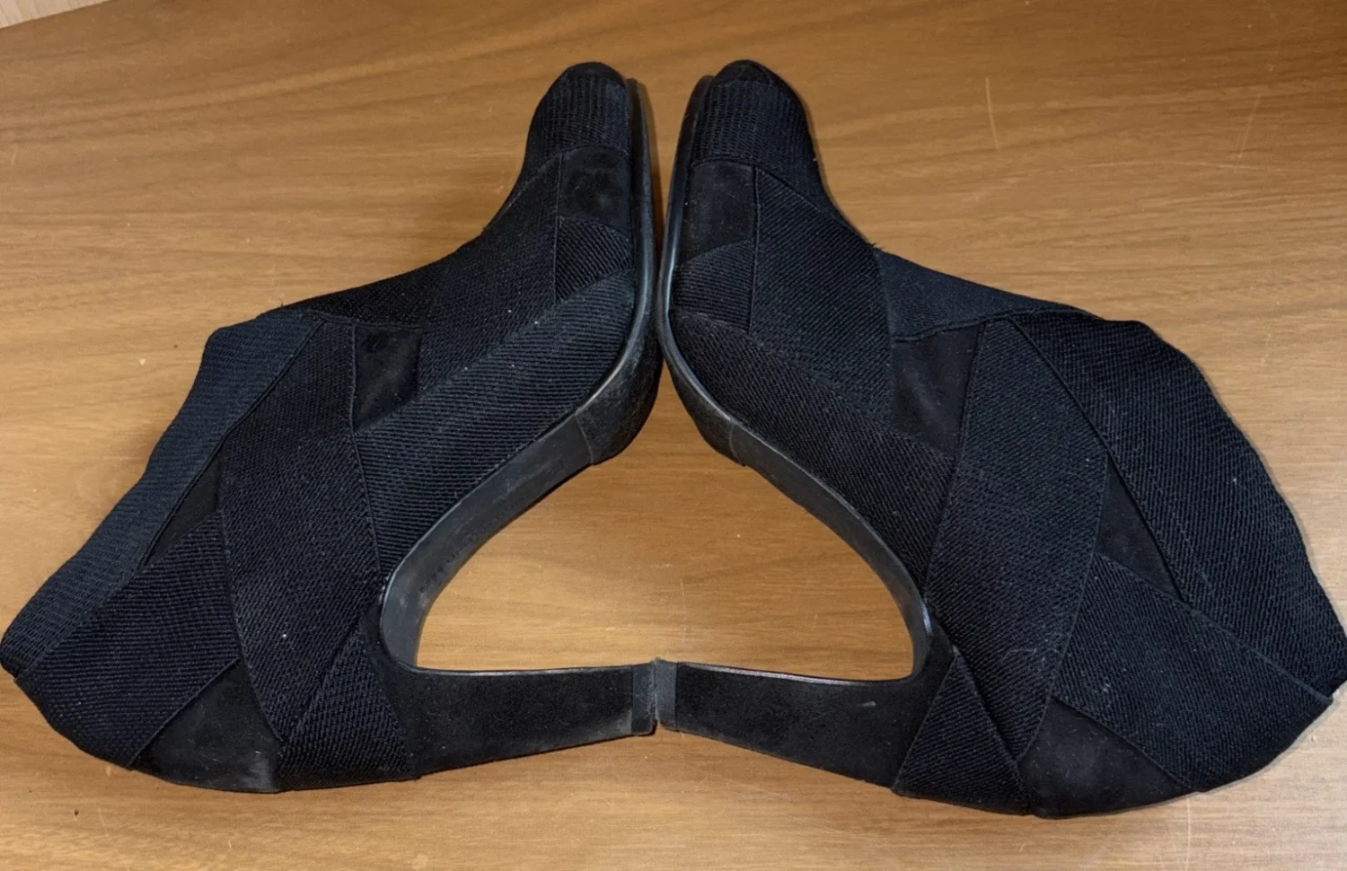 United Nude 踝靴 高跟鞋 黑色 麂皮绒 十字架 弹性 US 8 EU 39-