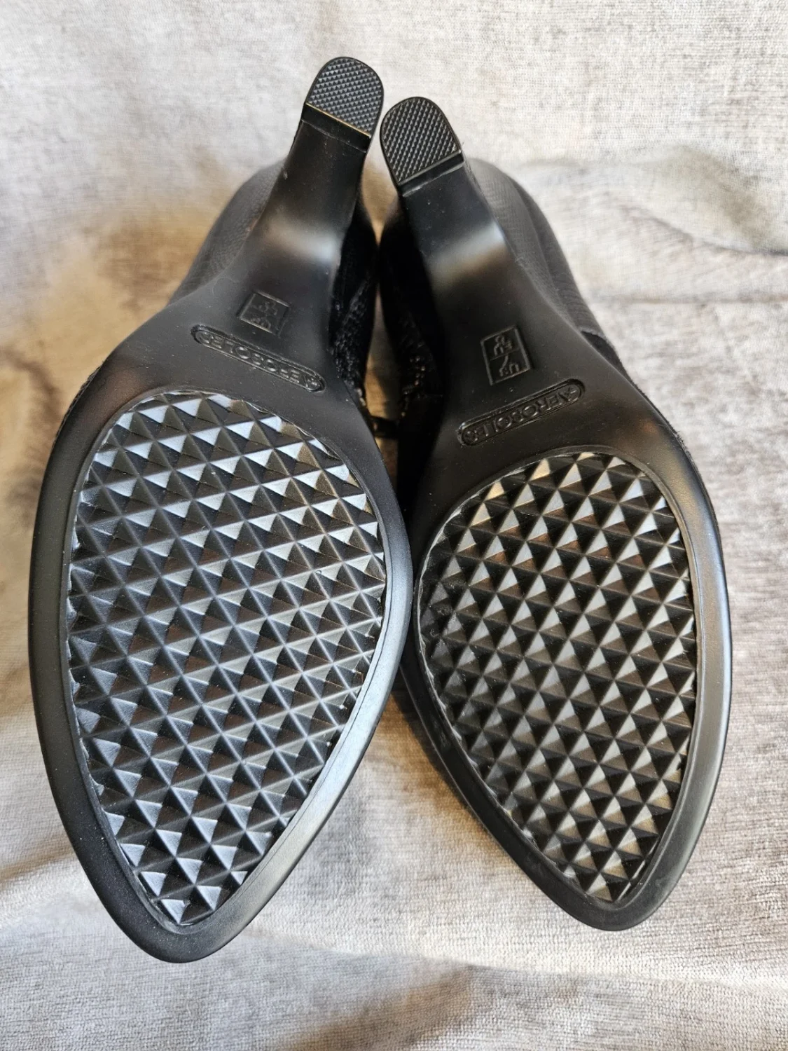 Aerosoles 女式黑色麂皮绒/皮革杏仁鞋头侧拉链泵 US 7M-