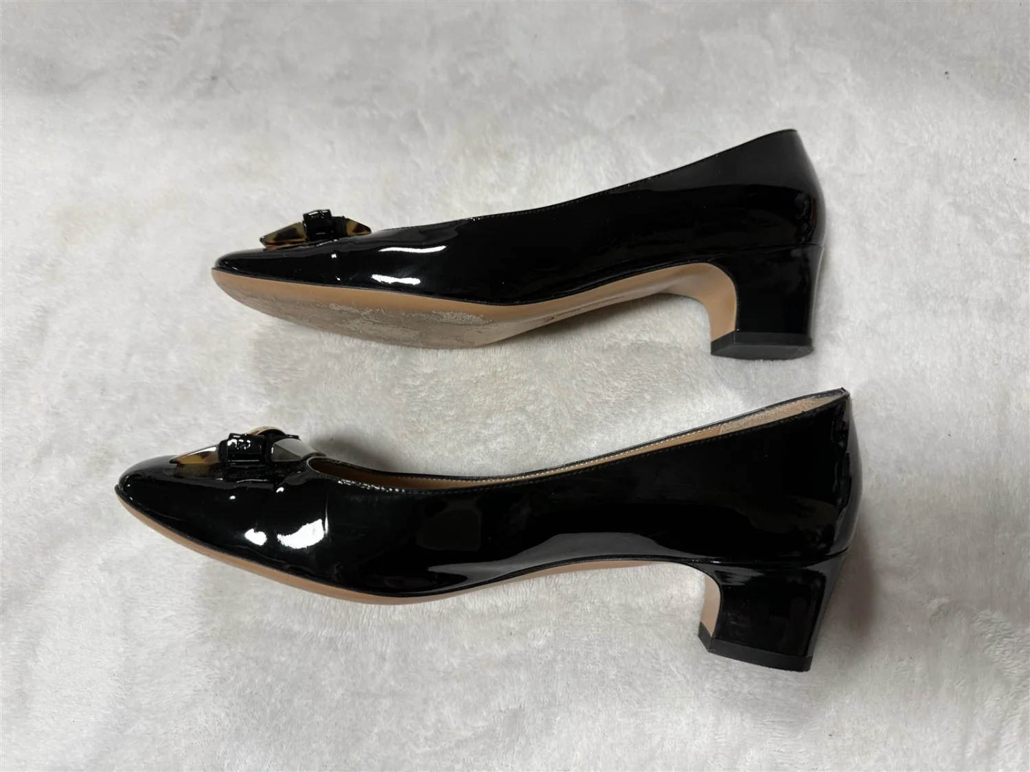 SALVATORE FERRAGAMO 尺寸 8 PUMPS 黑色专利皮革龟头低跟方头-