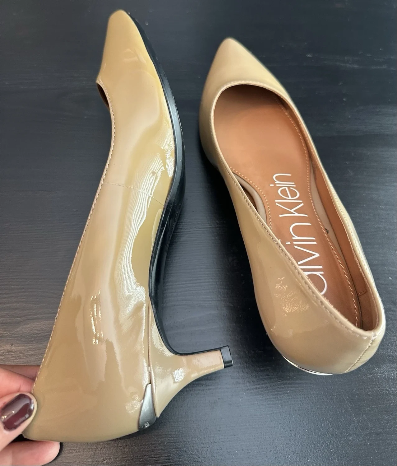 Calvin Klein女式Gabrianna高跟鞋漆皮米色中跟鞋*8.5码-
