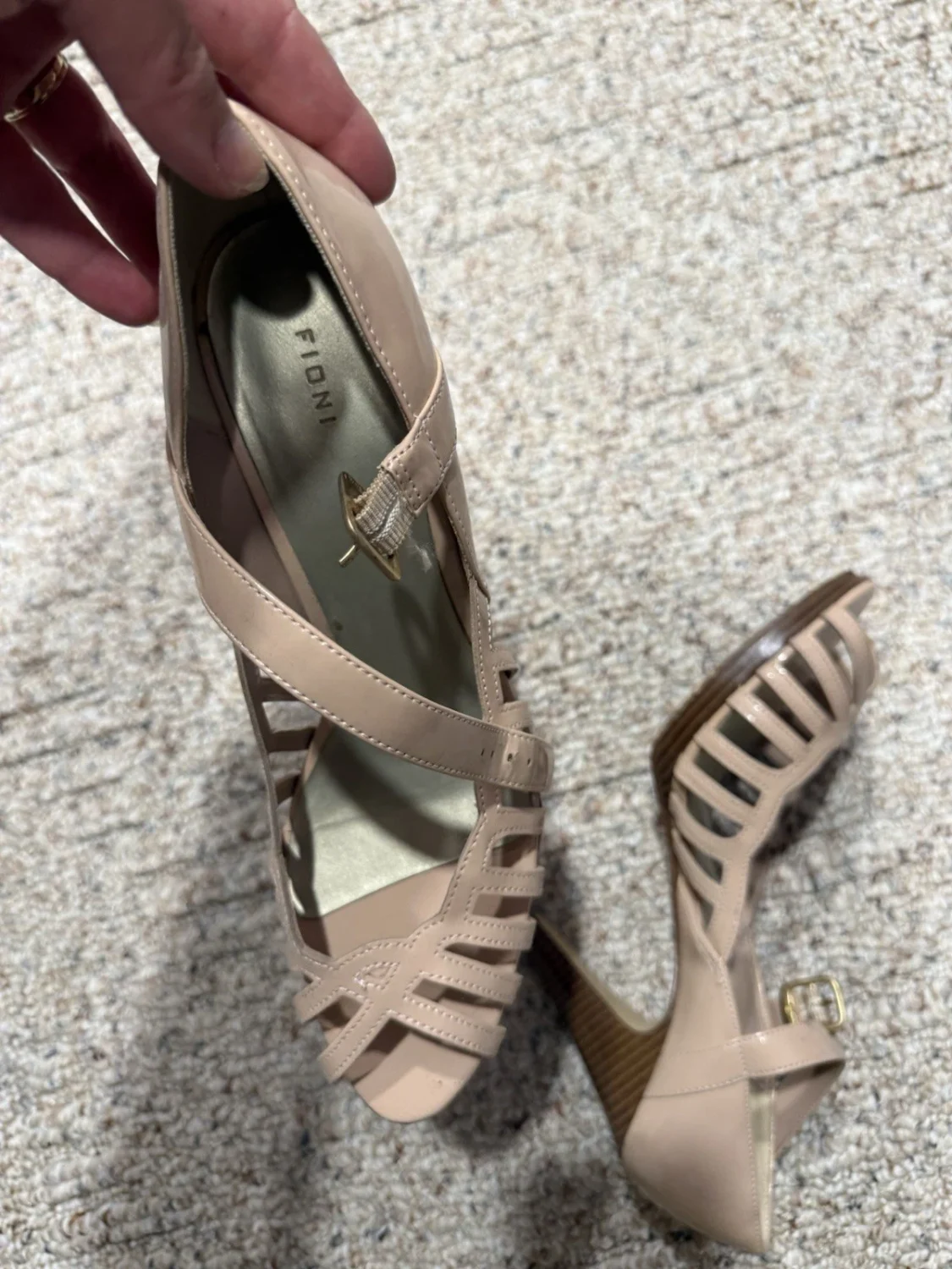 Fioni 女式粉色绑带踝带露趾粗跟,9 码-