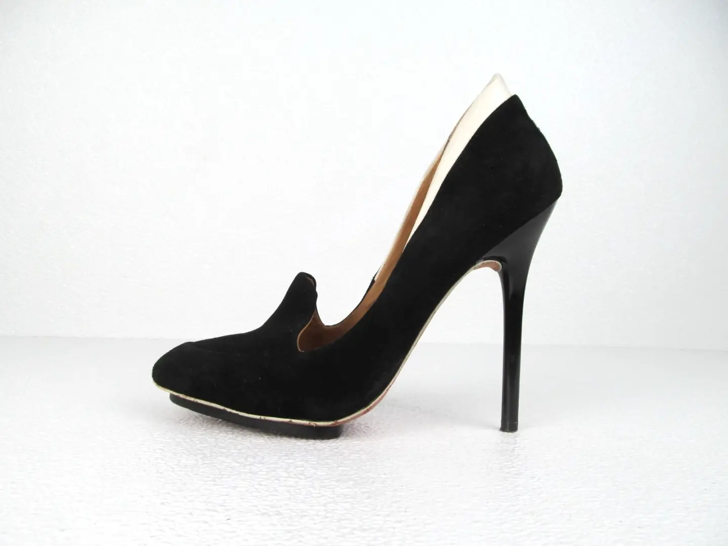 洛杉矶 Dice Heels 黑色麂皮绒高跟鞋细高跟鞋女式 7.5M 码-