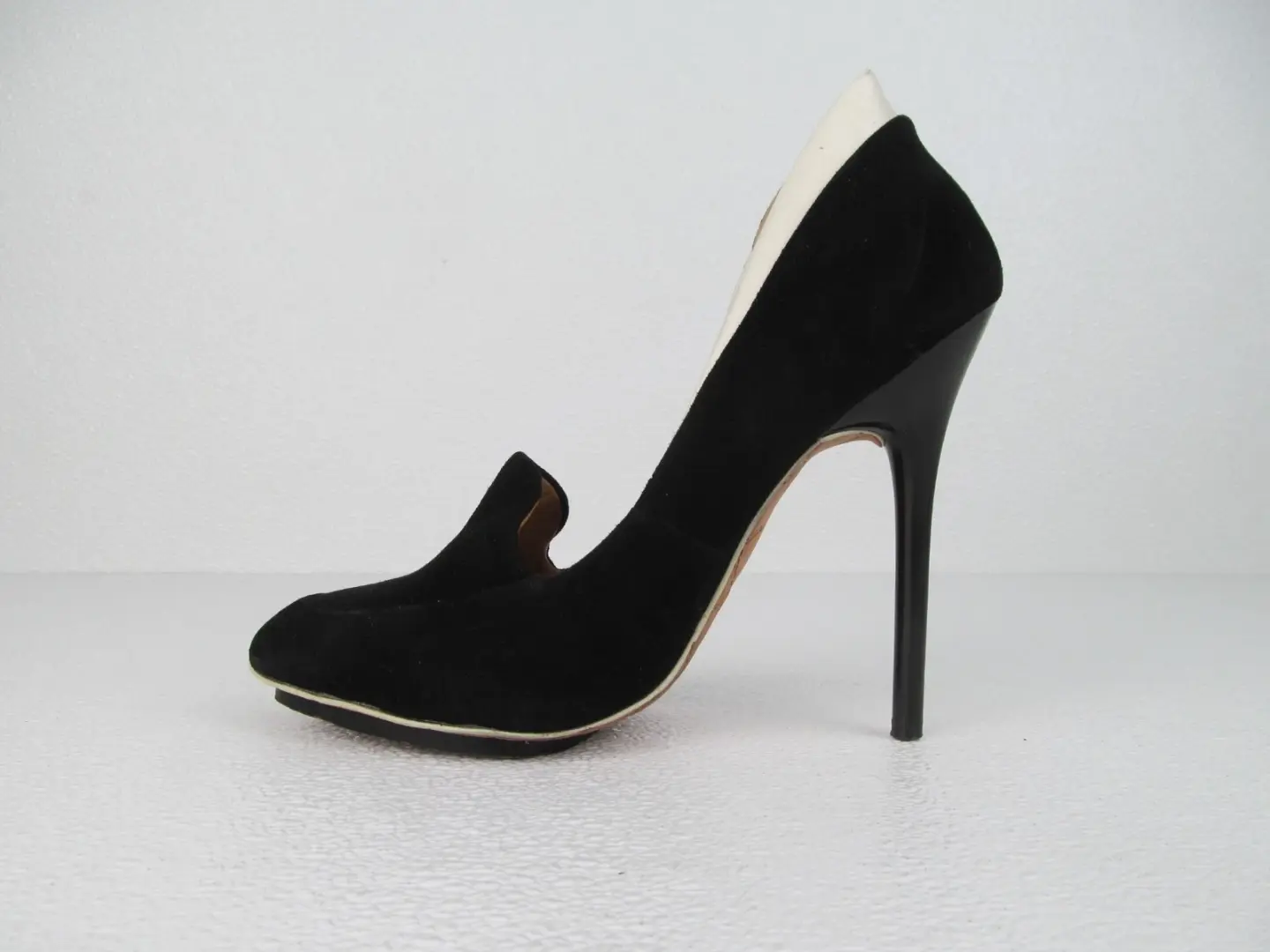 洛杉矶 Dice Heels 黑色麂皮绒高跟鞋细高跟鞋女式 7.5M 码-