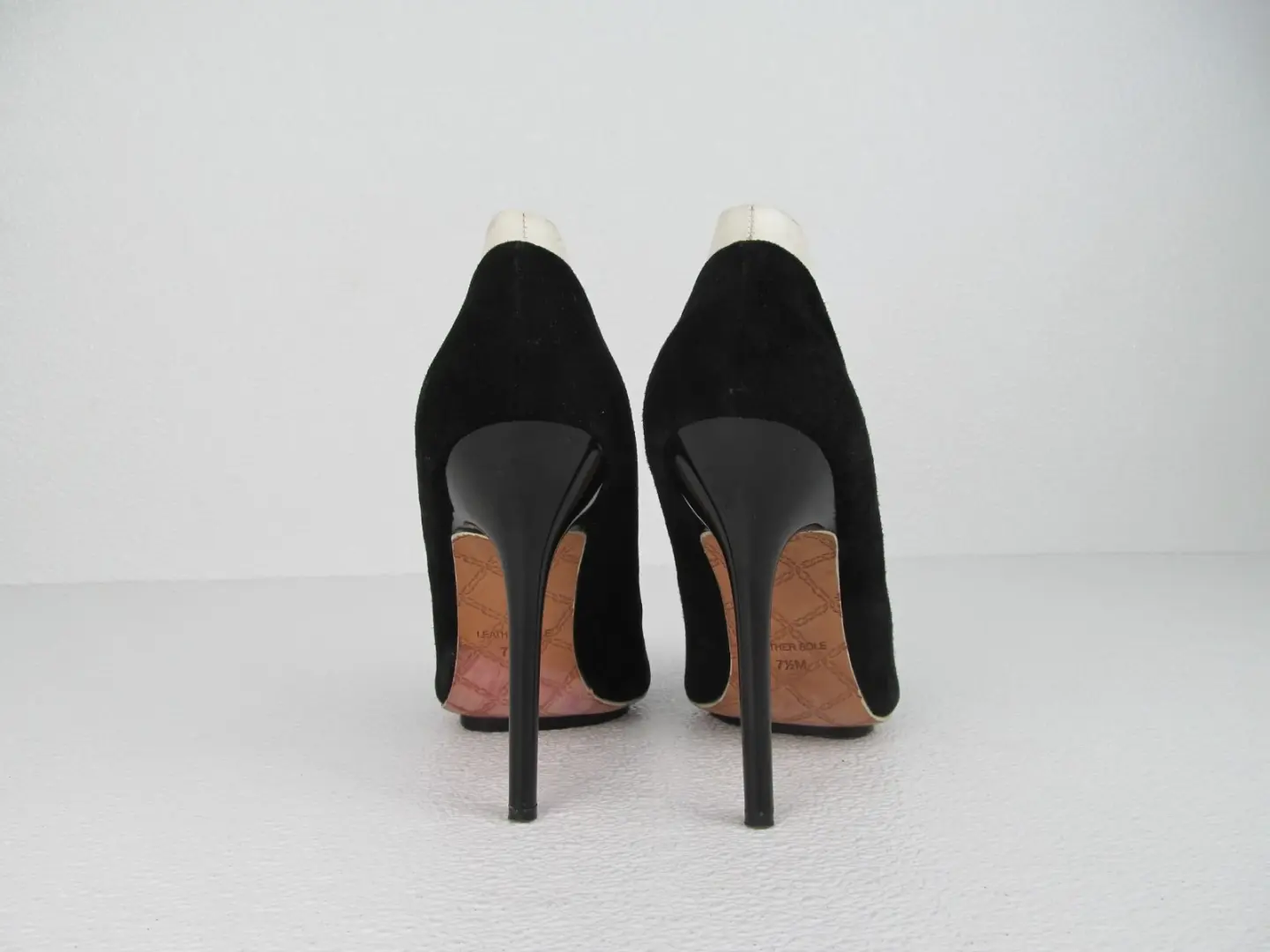 洛杉矶 Dice Heels 黑色麂皮绒高跟鞋细高跟鞋女式 7.5M 码-