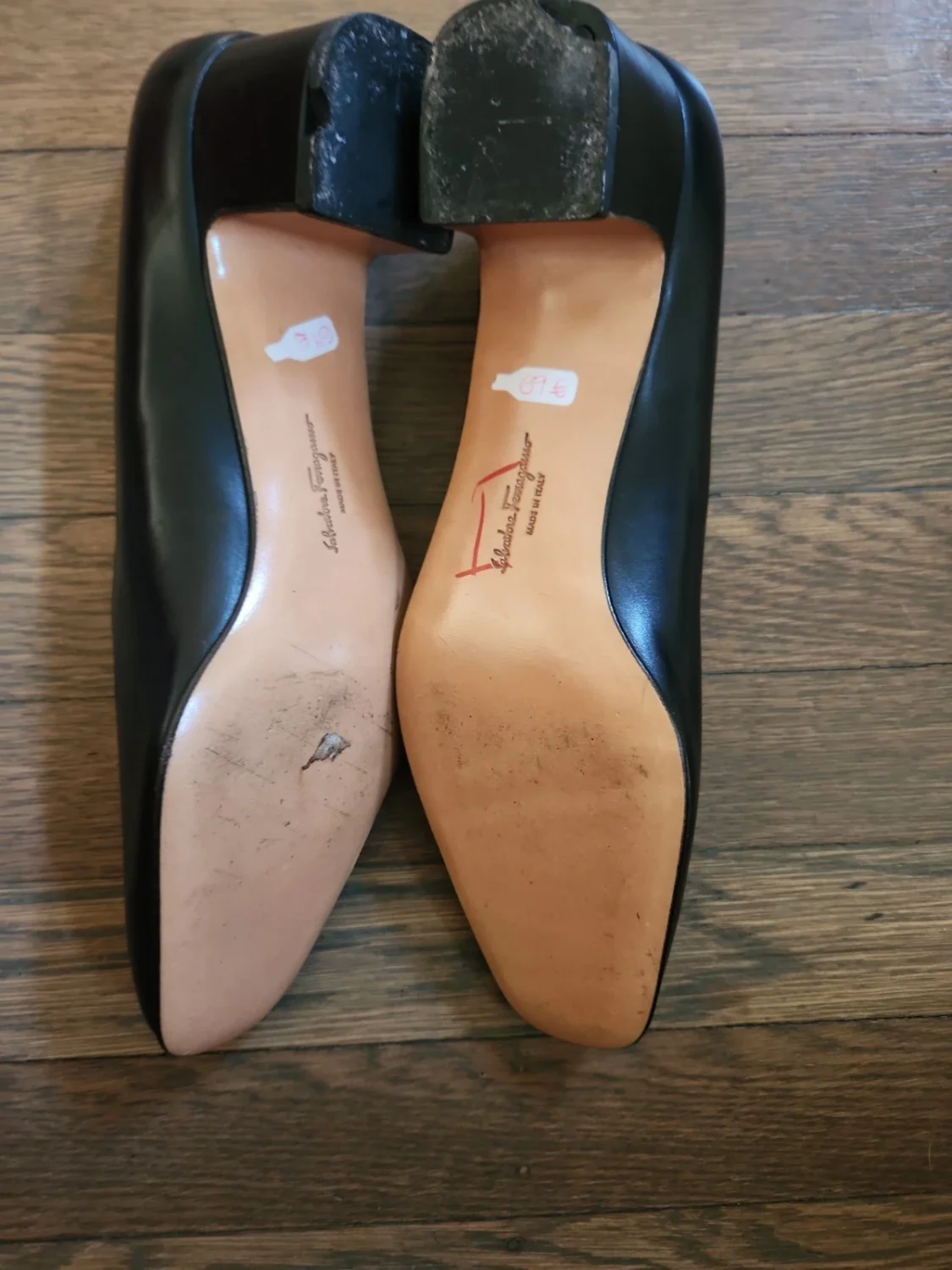 女士正装鞋:FERRAGAMO 7 AA 黑色高跟鞋,1 3/4 英寸高跟鞋二手状况完好,请参阅照片-