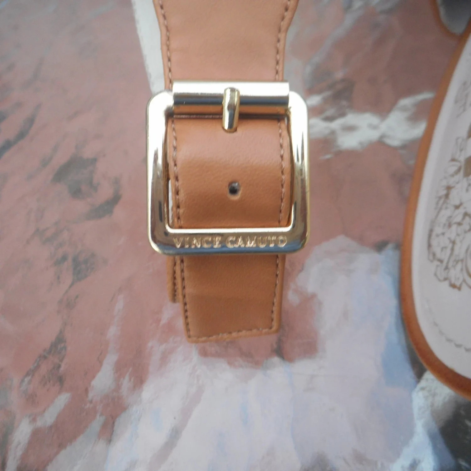 Vince Camuto VC-Nissah 皮革露跟棕色 8M-