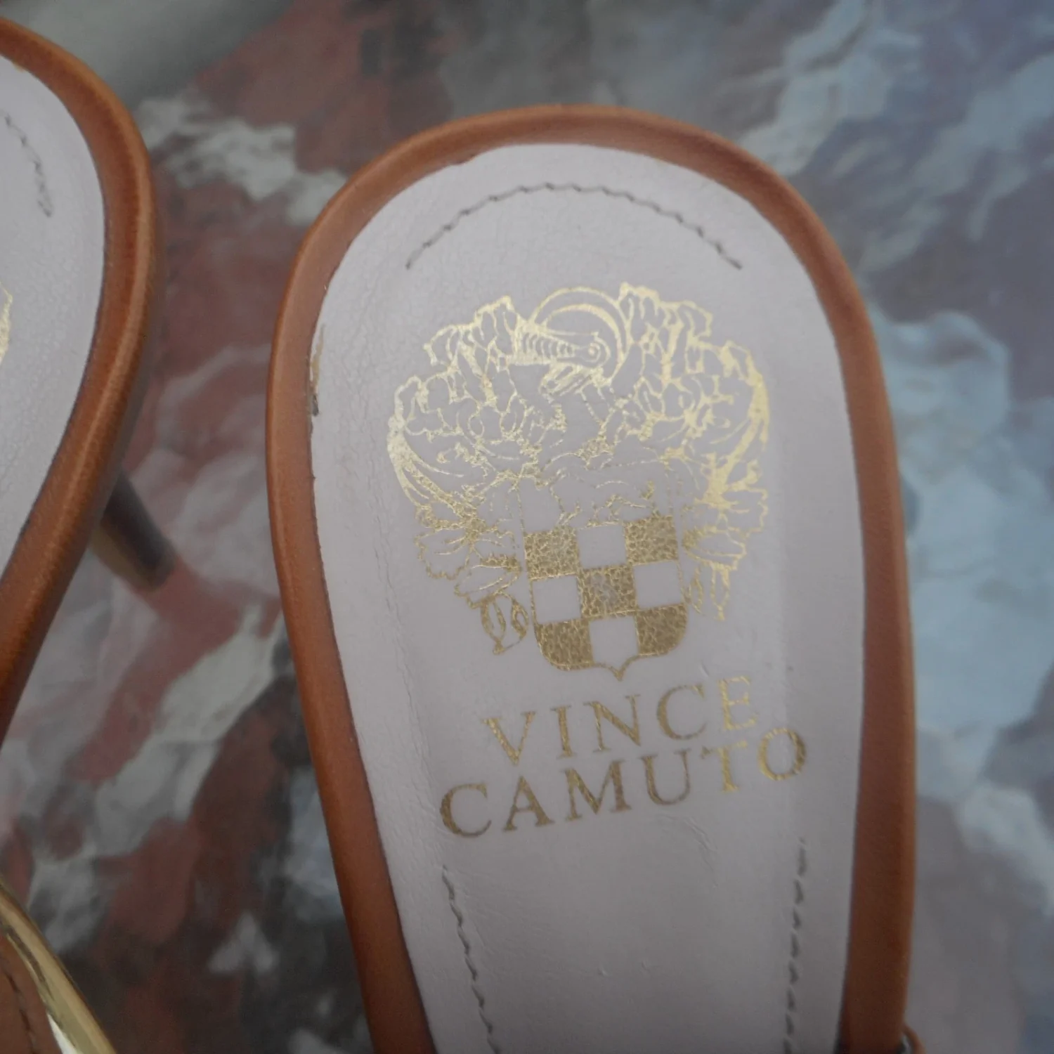 Vince Camuto VC-Nissah 皮革露跟棕色 8M-