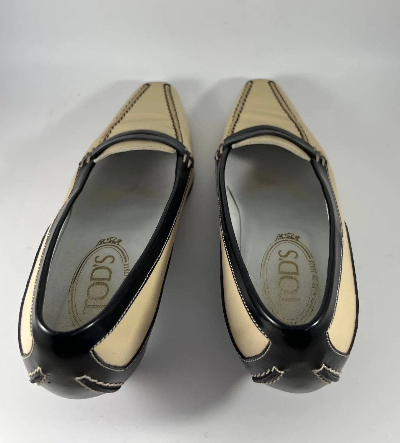 TOD'S 女式双色中跟鞋乐福鞋面霜黑色 EU 36.5 / US 6 皮革意大利-