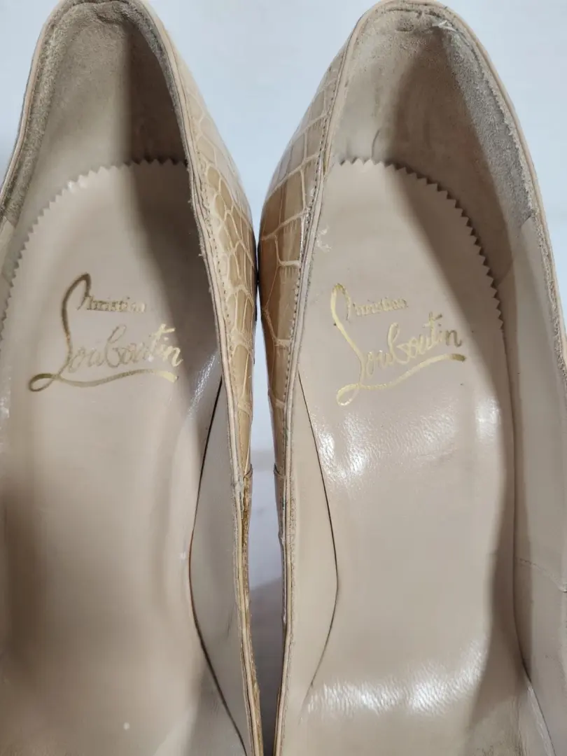 Christian Louboutin 女式复古高跟鞋压花皮革裸色高跟鞋 37 码-