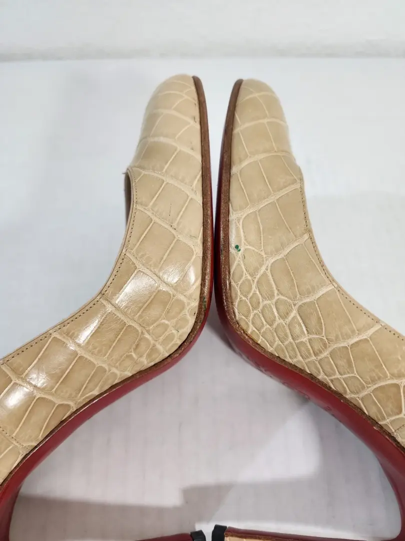Christian Louboutin 女式复古高跟鞋压花皮革裸色高跟鞋 37 码-