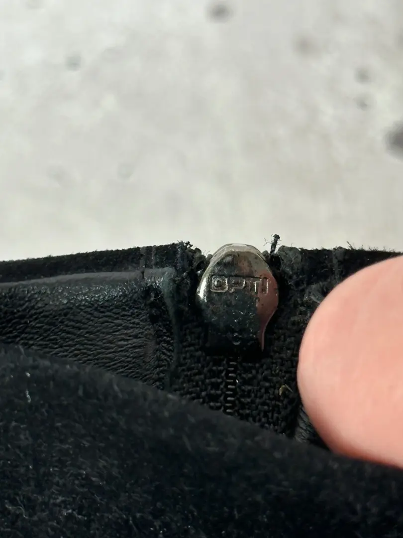 Prada 意大利制造麂皮绒豪华黑色踝拉链高跟鞋短靴-