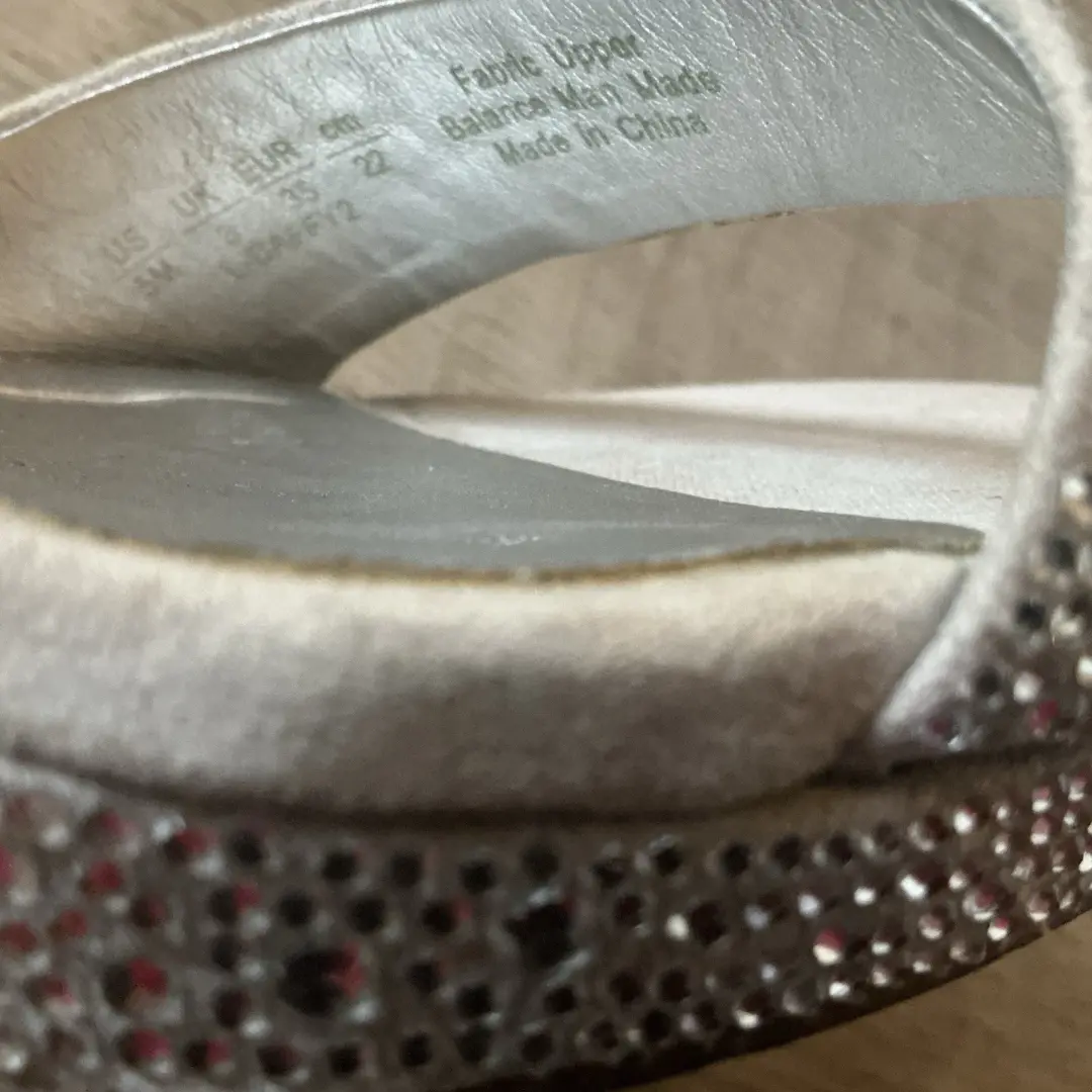 Franco Sarto 女式 5 码 L-Daffy 踝带高跟鞋水钻银色-