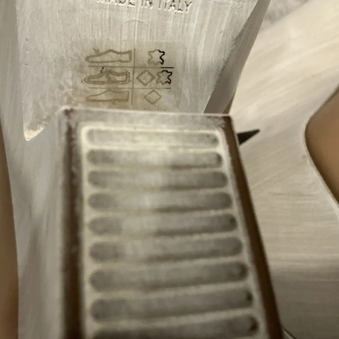 BCBG Maxaria Kyara 裸色皮革楔形凉鞋踝带 8 码-