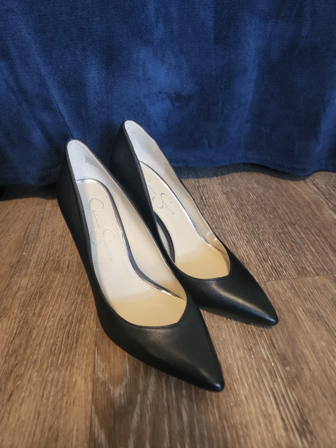 Jessica Simpson Haneh 尖头高跟鞋女式鞋 9.5 码,黑色皮革 Upr-