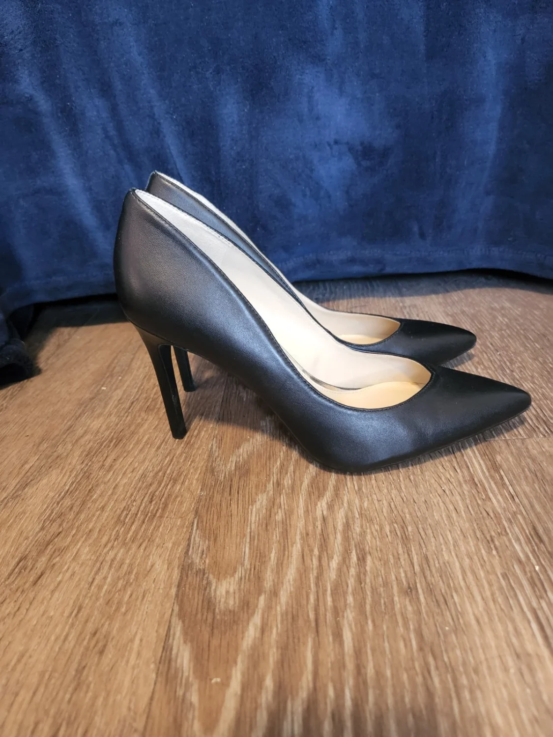 Jessica Simpson Haneh 尖头高跟鞋女式鞋 9.5 码,黑色皮革 Upr-