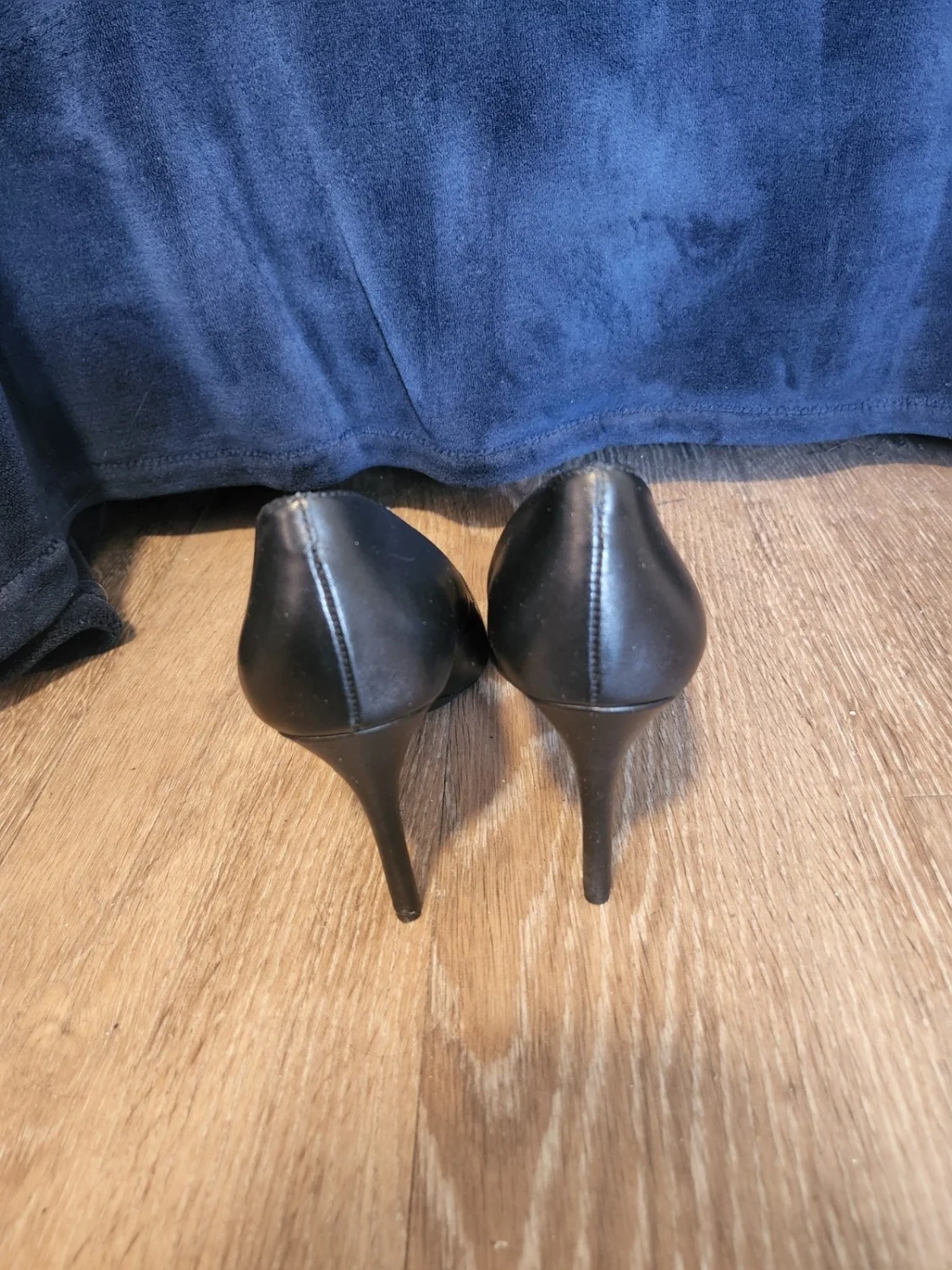 Jessica Simpson Haneh 尖头高跟鞋女式鞋 9.5 码,黑色皮革 Upr-