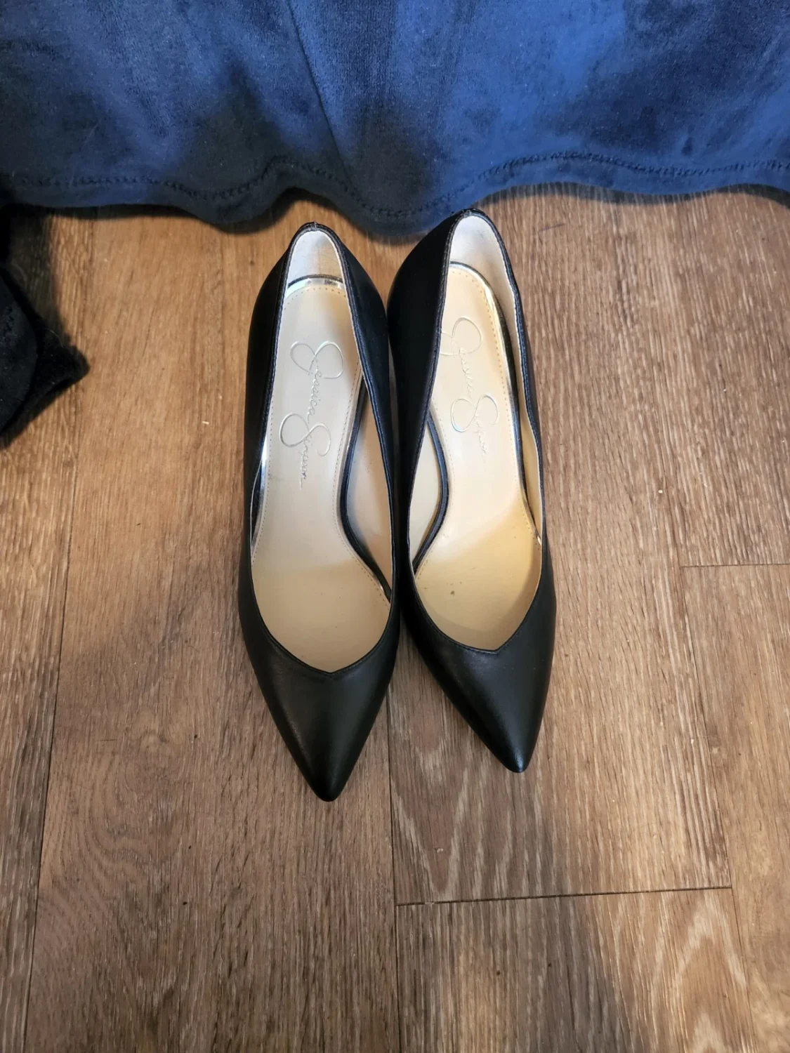 Jessica Simpson Haneh 尖头高跟鞋女式鞋 9.5 码,黑色皮革 Upr-