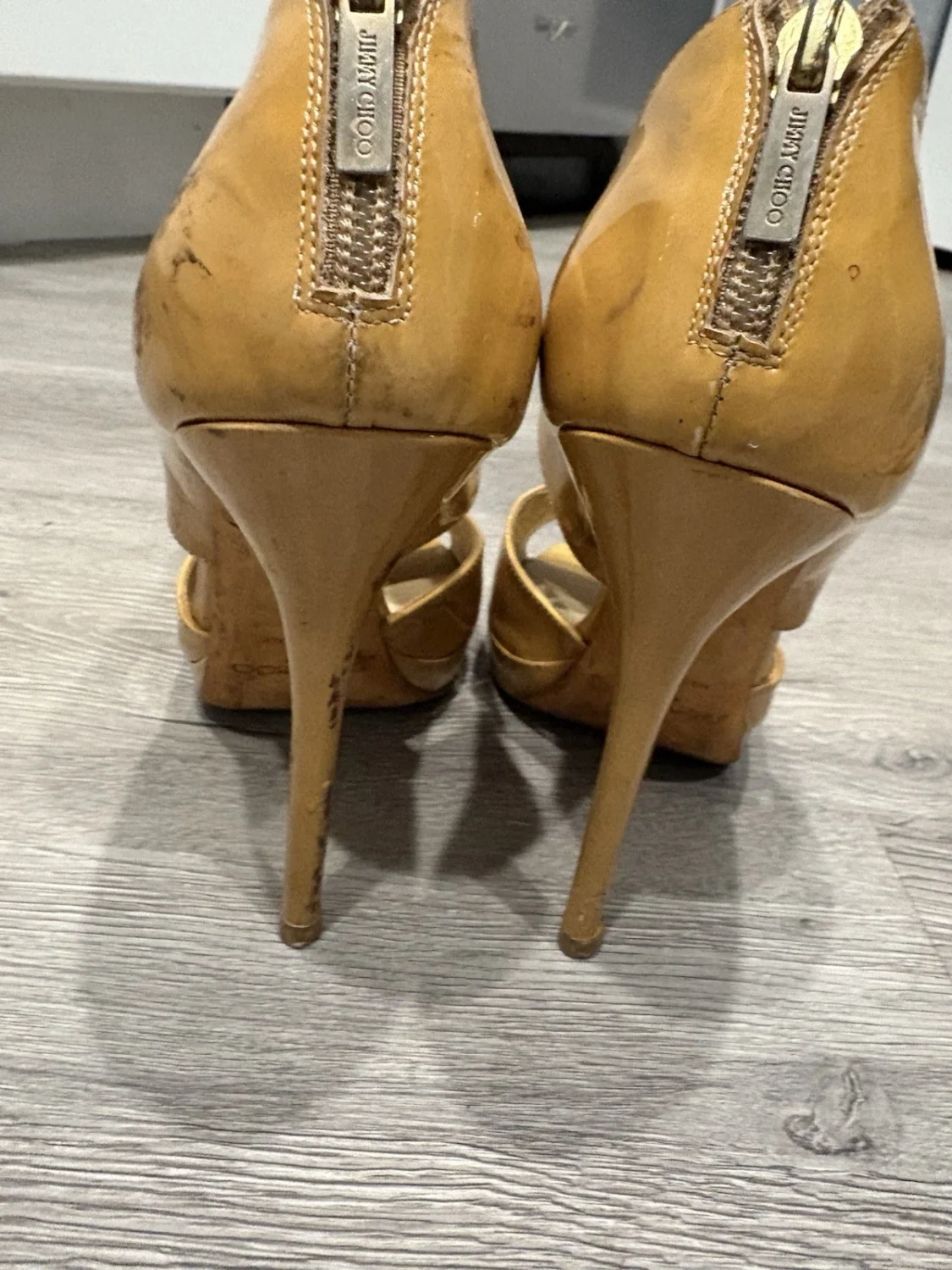 Jimmy Choo 黄色漆皮厚底拉链露趾高跟鞋 38 码-