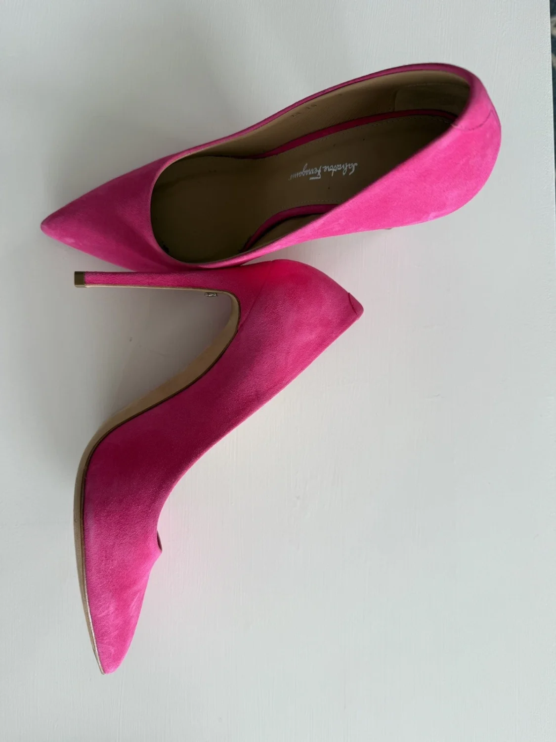 Salvatore Ferragamo Hot Pink Suede Pointed Toe Stiletto Pumps Heels