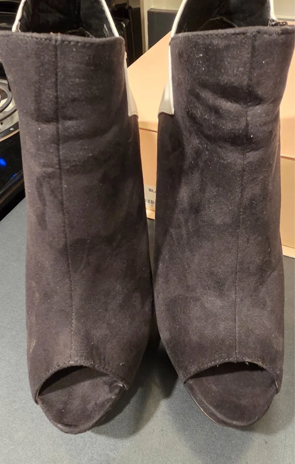 SHOEDAZZLE Madison BRITT 靴子高跟鞋黑白皮革麂皮绒 尺寸 6.5带盒-