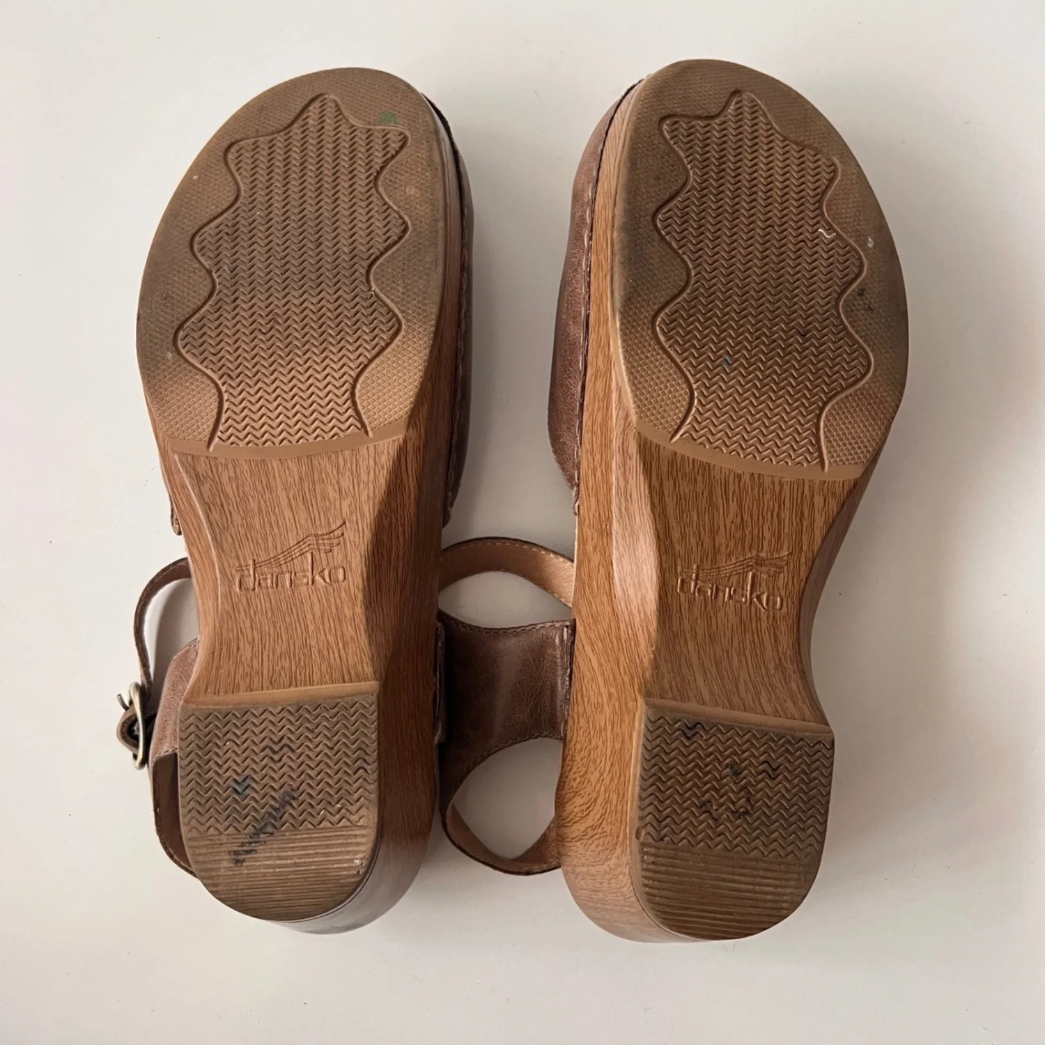 Dansko Mary Jane 木屐 40 码棕褐色皮革厚底凉鞋厚底波西米亚-