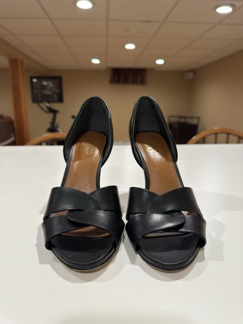 Franco Sarto Peep-Toe 高跟鞋带扭转细节尺寸 7.5 英寸黑色状况良好-