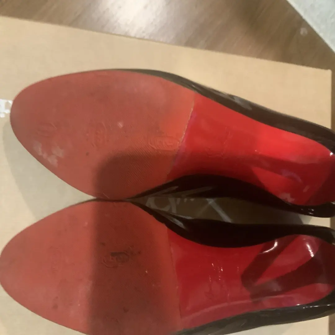 二手 Christian Louboutin Miss Sabina Pump 100 专利小牛 39.5 - 尺寸 9.5-