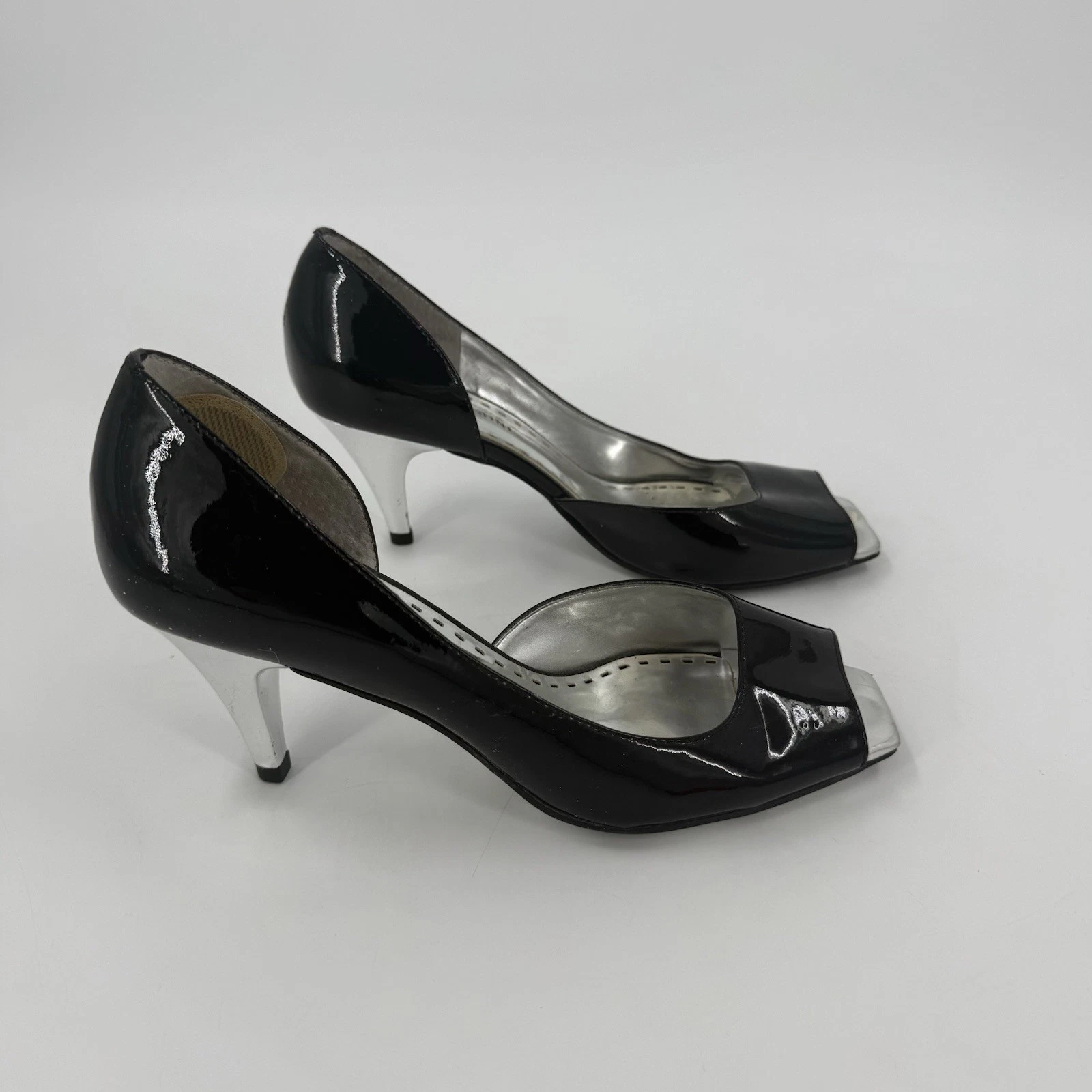 Gianni Bini 黑色漆皮露趾高跟鞋女式 7.5M 码高跟鞋-