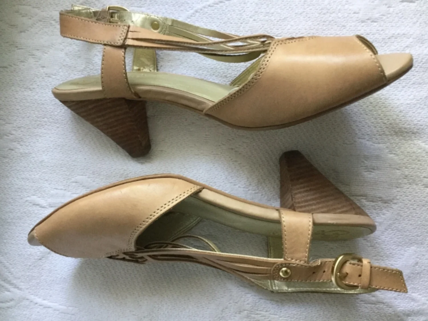 SEYCHELLES 9 M 天然皮革 PeepToe 露跟高跟鞋-