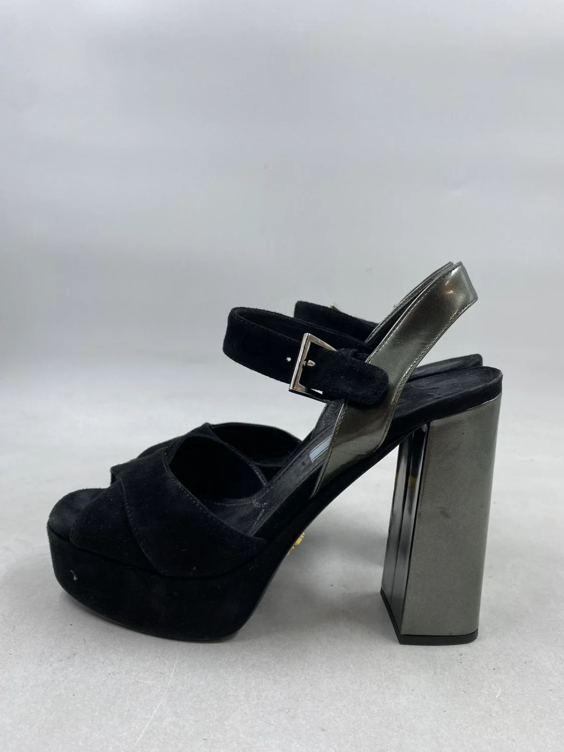 Prada 黑色麂皮绒厚底粗跟凉鞋 W 5.5-