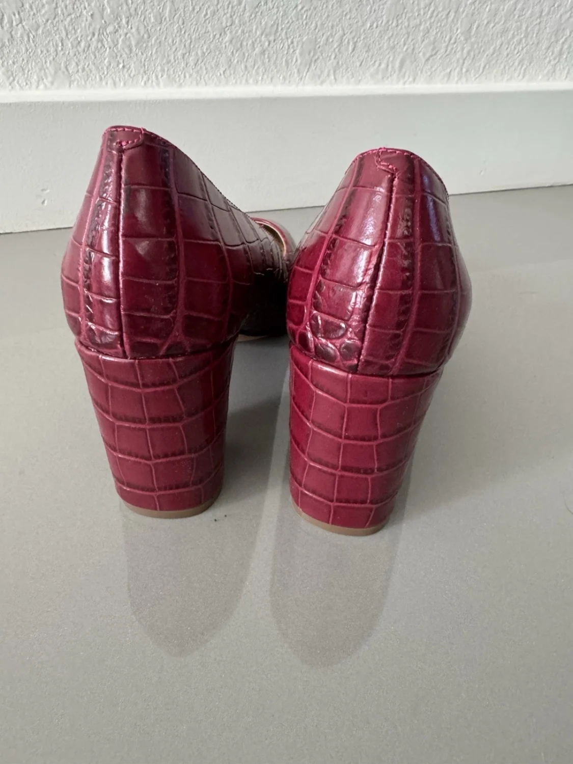Cole Haan 3 英寸泵 Fuschia Snake 尺寸 7B-