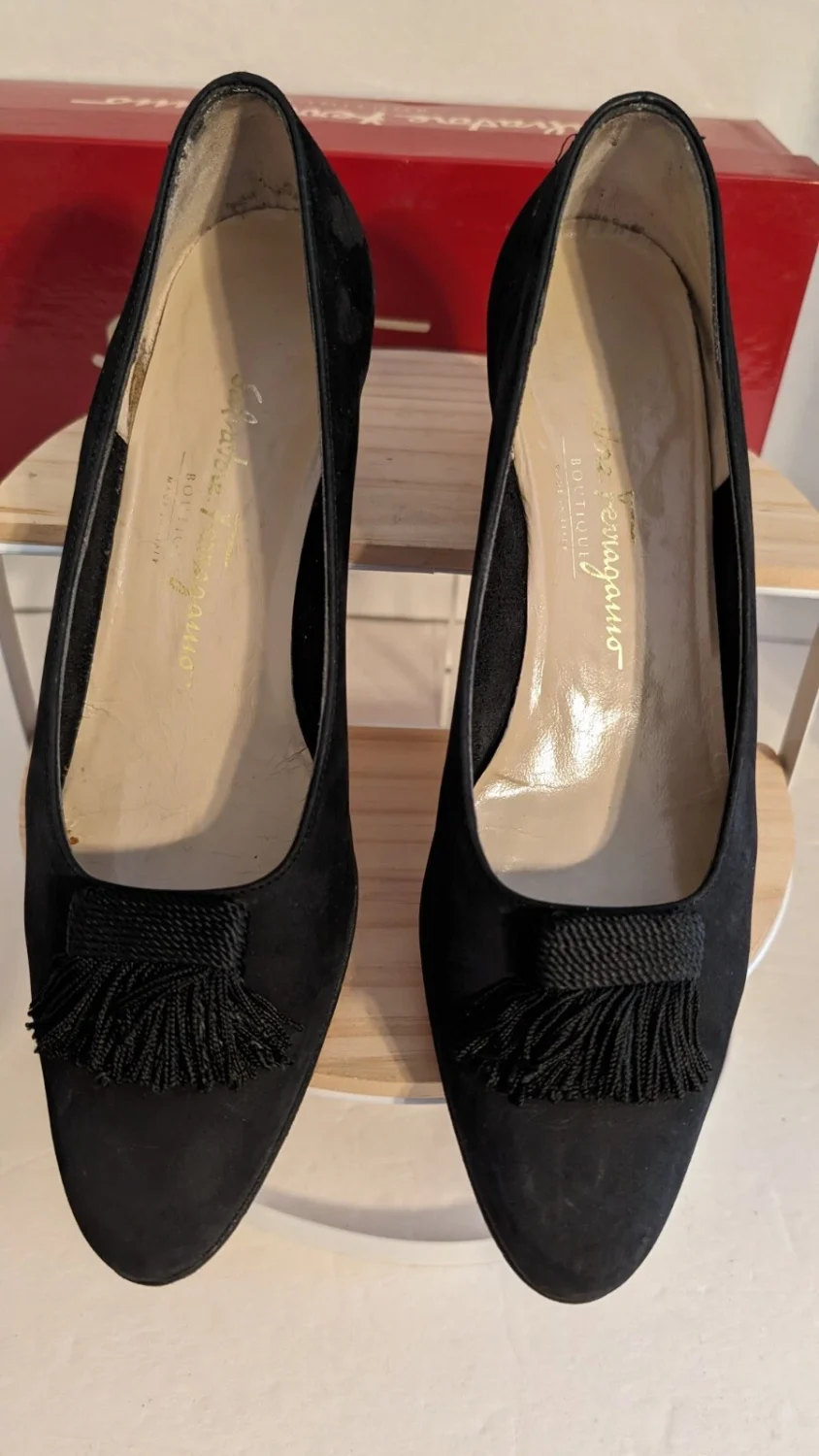 SALVATORE FERRAGAMO 精品 'LAUDAMIA 黑色 Nero Nabuck 小牛 9 AAAA 泵愈合-
