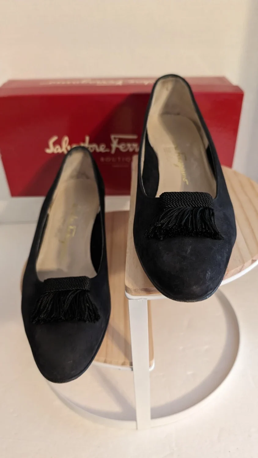 SALVATORE FERRAGAMO 精品 'LAUDAMIA 黑色 Nero Nabuck 小牛 9 AAAA 泵愈合-