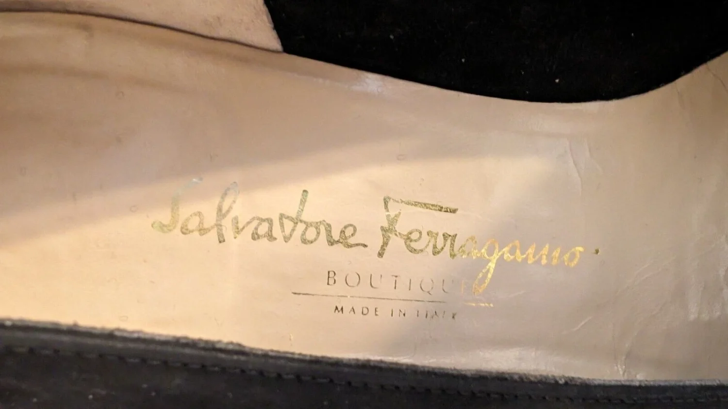 SALVATORE FERRAGAMO 精品 'LAUDAMIA 黑色 Nero Nabuck 小牛 9 AAAA 泵愈合-