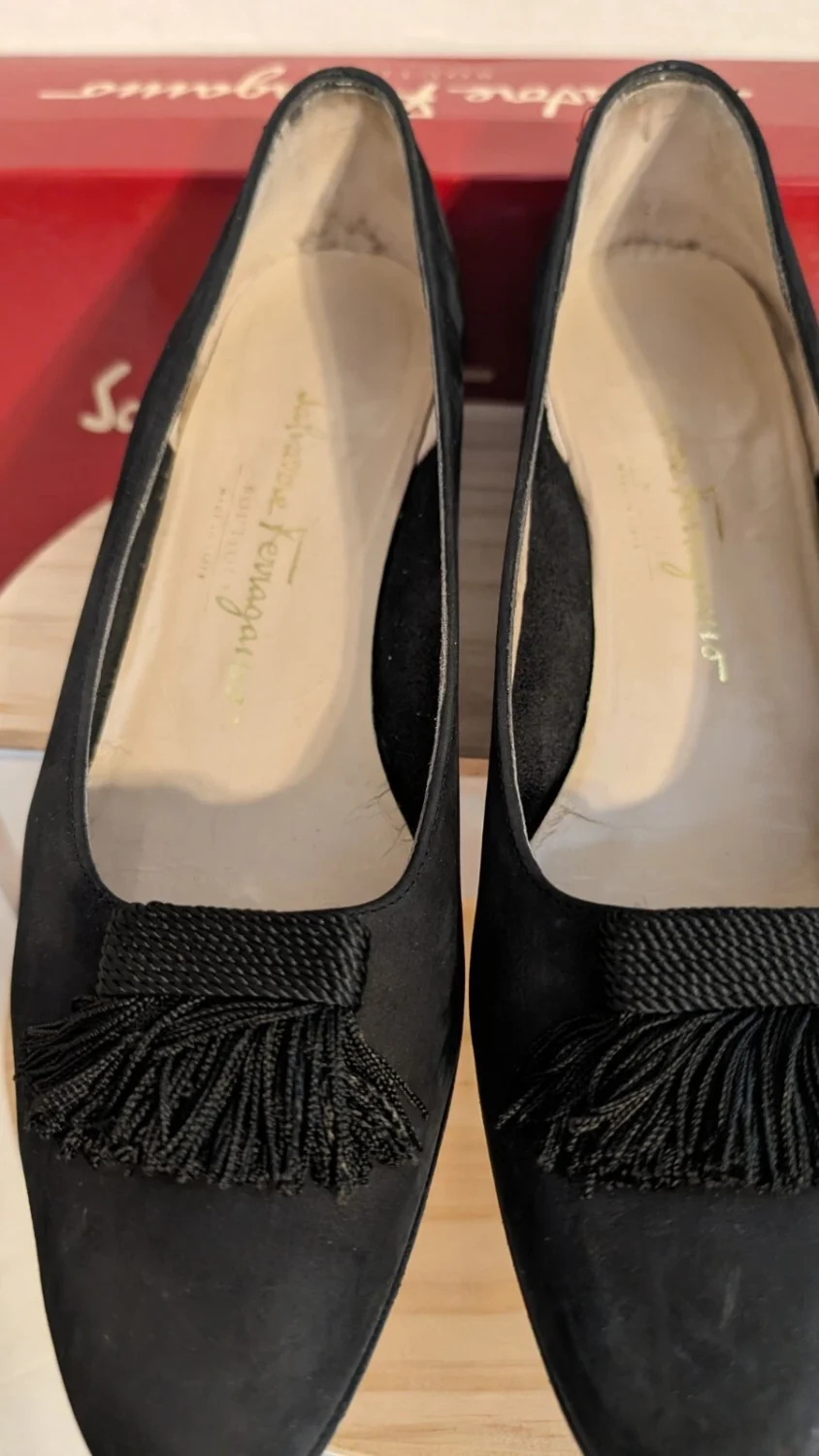 SALVATORE FERRAGAMO 精品 'LAUDAMIA 黑色 Nero Nabuck 小牛 9 AAAA 泵愈合-