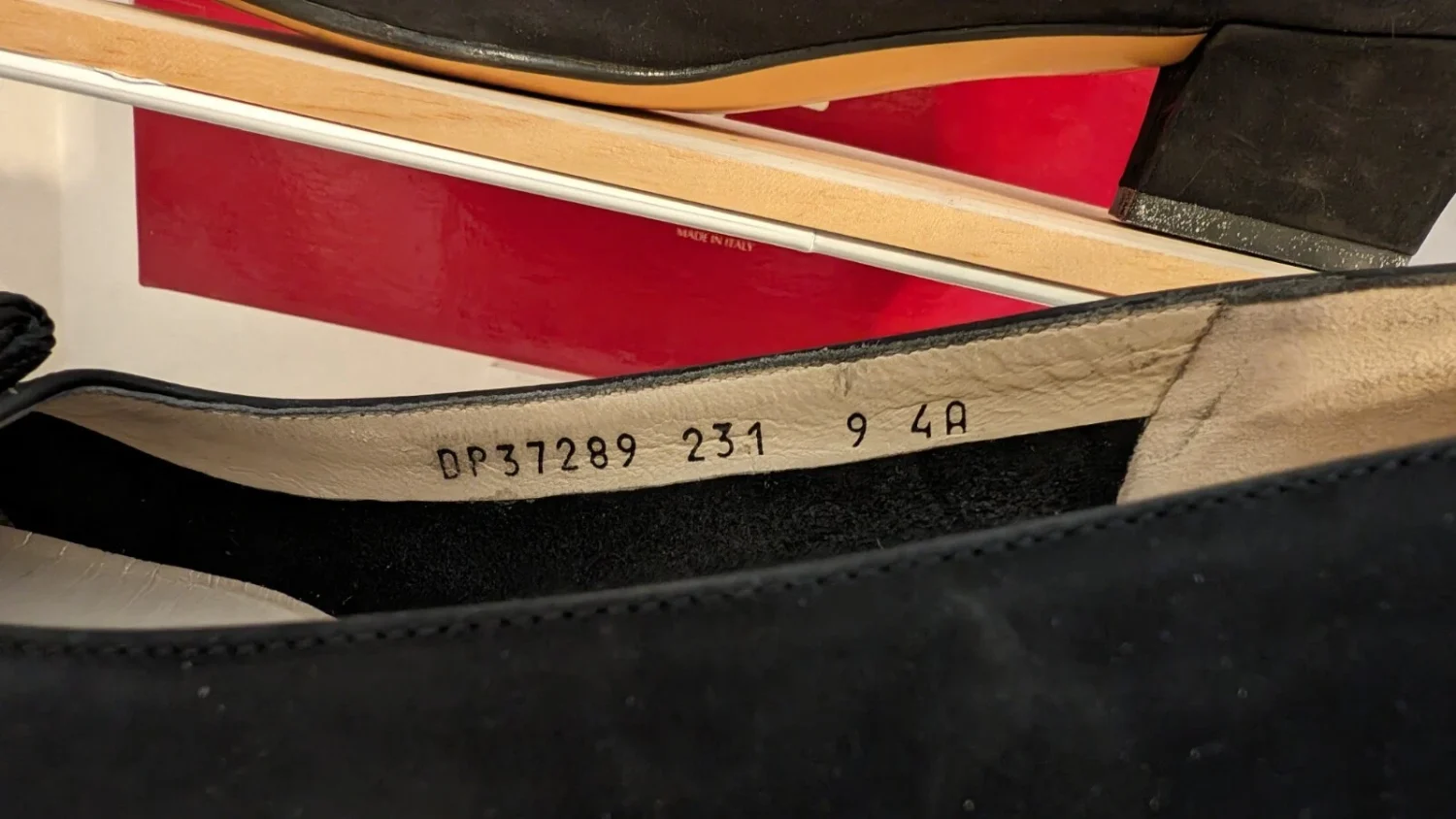 SALVATORE FERRAGAMO 精品 'LAUDAMIA 黑色 Nero Nabuck 小牛 9 AAAA 泵愈合-