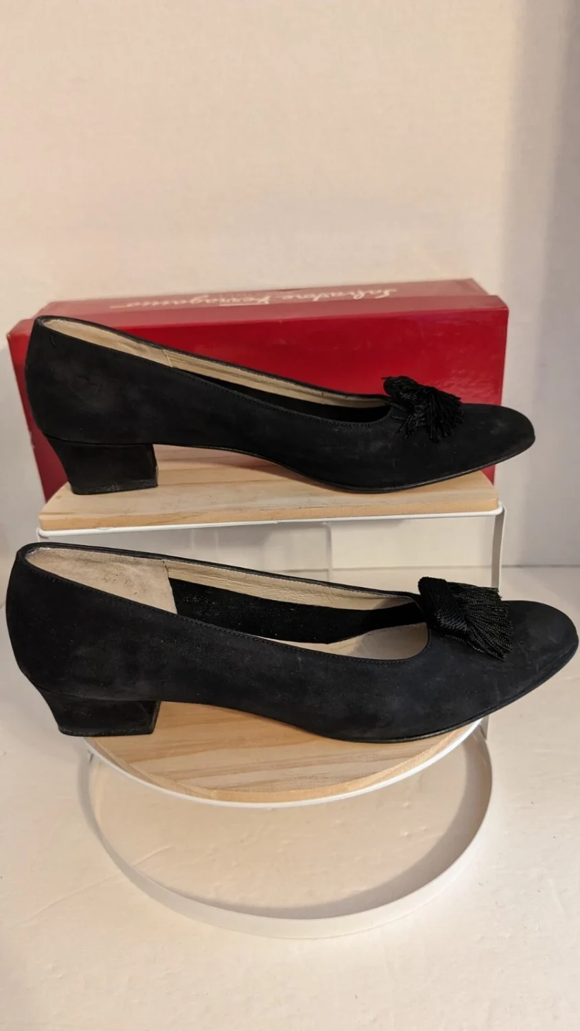 SALVATORE FERRAGAMO 精品 'LAUDAMIA 黑色 Nero Nabuck 小牛 9 AAAA 泵愈合-